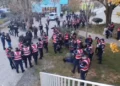 Dy orë përpara protestës kombëtare të thirrur nga PD-ja, qindra forca policore blindojnë Kryeministrinë