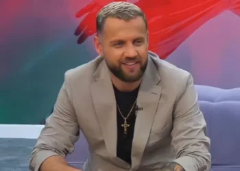 “Përballë ke për të thënë më fal prapë!”- Plas keq mes Luizit dhe Anaidit