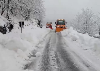 Nisin rreshjet e dëborës në Bogë-Theth, trashësia e tyre arrin deri në 40 cm