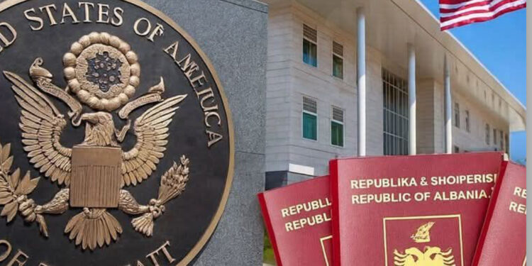 Sqarohet pezullimi vizave amerikane : Vizat turistike do vazhdojne