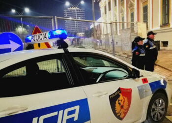 “Keni një gjobë”: Policia paralajmëron të mos hapni këtë mesazh nëse ju vjen në celular