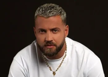 “Duroni 10 ditë”, Luiz Ejlli ngre pikëpyetje dhe ndez spekulime për atë që po përgatit.