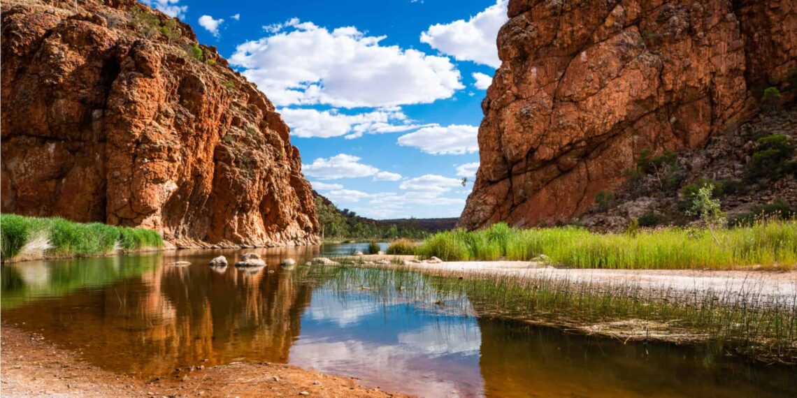 Even older than dinosaurs/ The mystery of the world’s oldest river that defied time and geology