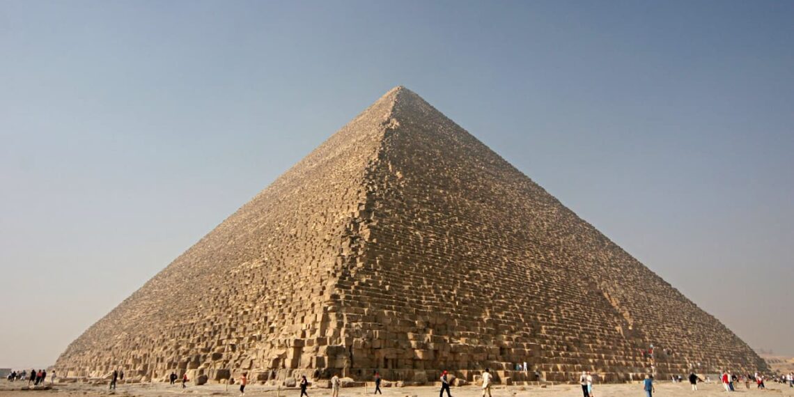 The study that overturns the history of the Egyptian pyramids…