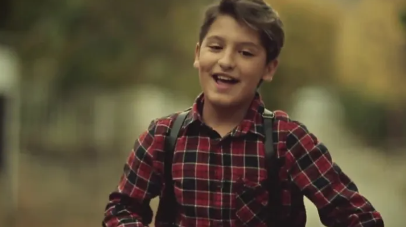 E mbani mend “ngjyren e kuqe” Floriani është bërë baba i dy fëmijëve