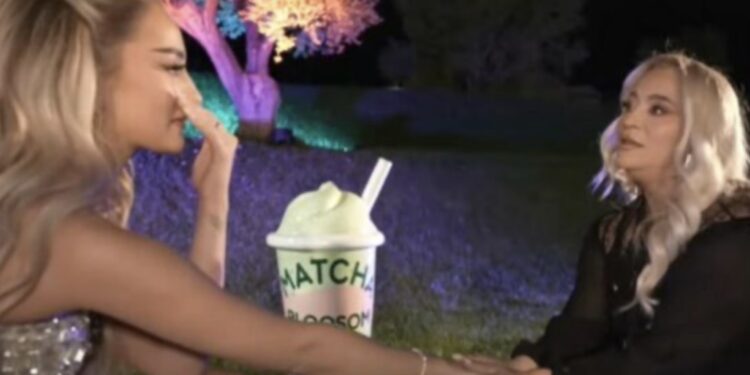 Nëna e Selinës i kërkon të largohet nga BBVA